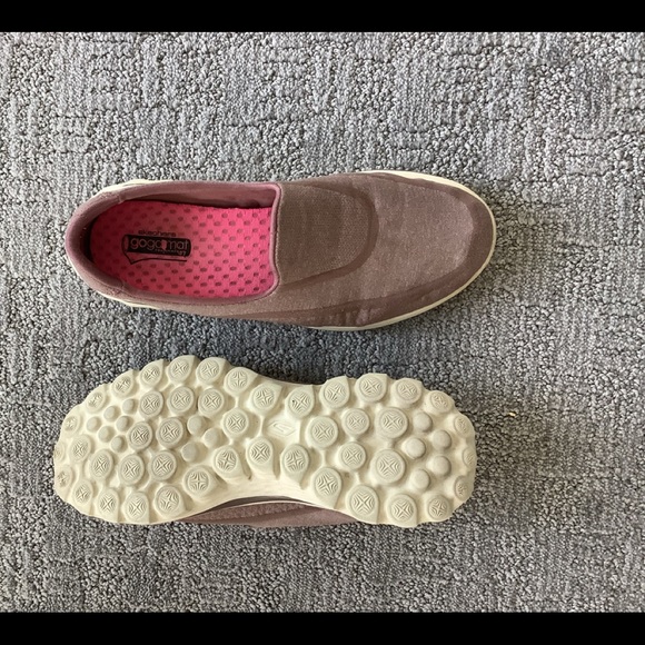Skechers Goga mat slip on mauve shoe - Picture 3 of 4